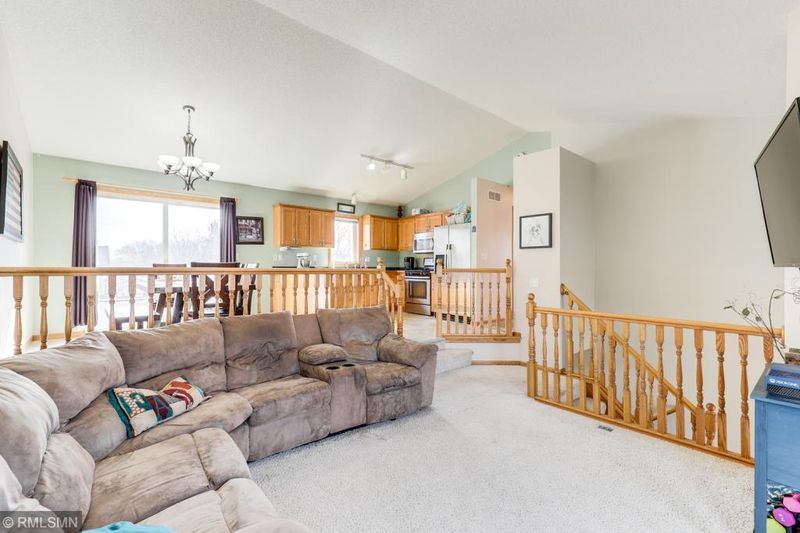 23713 4th St NE, Bethel, MN 55005