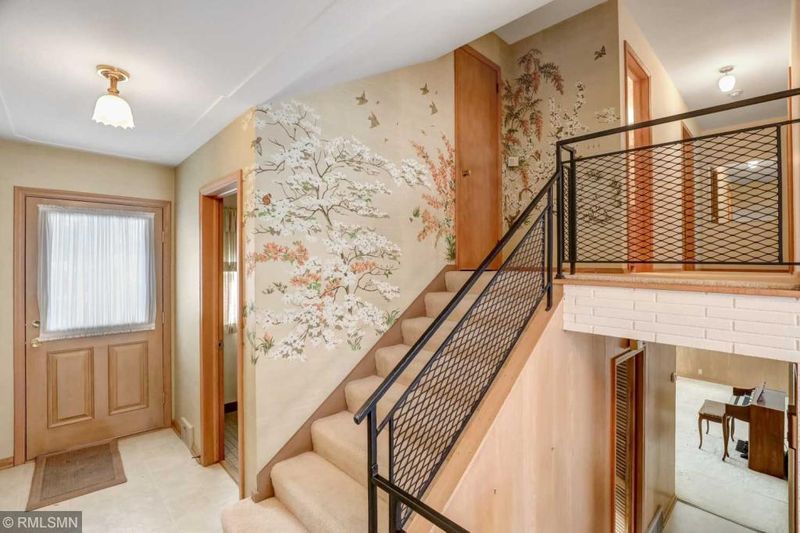 1311 Valley High Dr, Bloomington, MN 55431