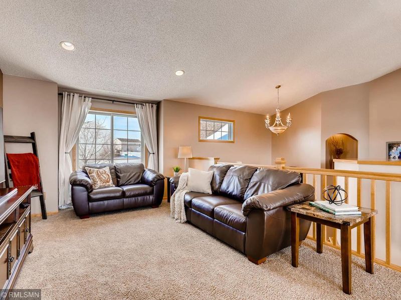 702 11th Ave NE, Lonsdale, MN 55046