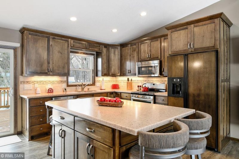 6517 E Fish Lake Rd, Maple Grove, MN 55369