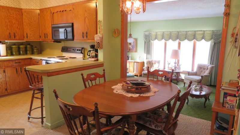 515 Summit Ave S, Sauk Rapids, MN 56379