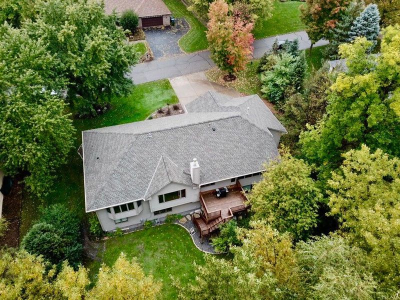 211 Ranchview Ln S, Minnetonka, MN 55391