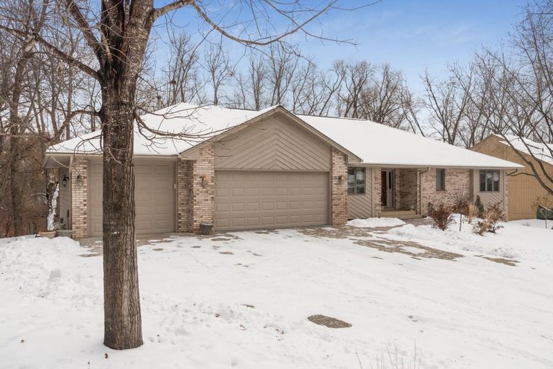 211 Ranchview Ln S, Minnetonka, MN 55391