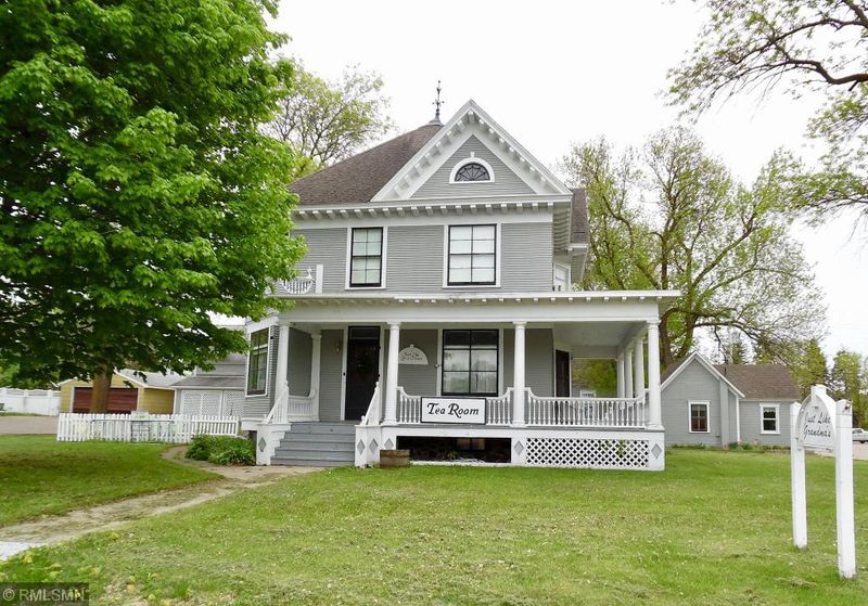 113 W Main St, Osakis, MN 56360