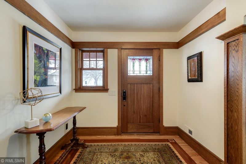 2718 W 40th St, Minneapolis, MN 55410