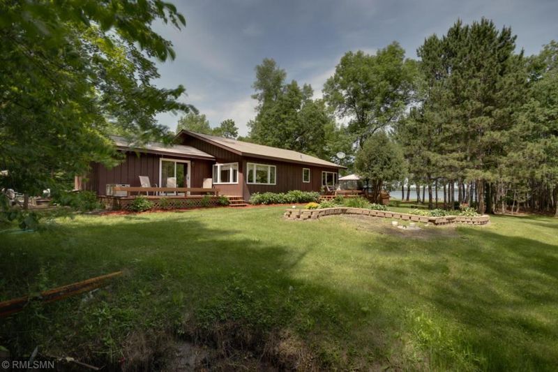 51504 Windy Dr, Bemidji, MN 56601
