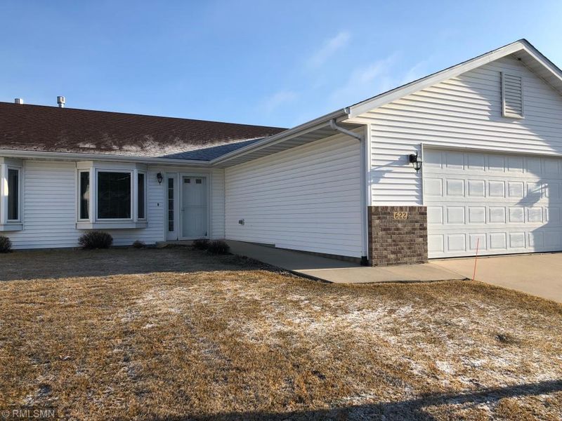 622 Ashley Ln, Owatonna, MN 55060
