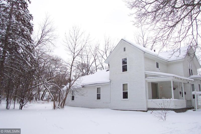 1012 10th St E, Menomonie, WI 54751