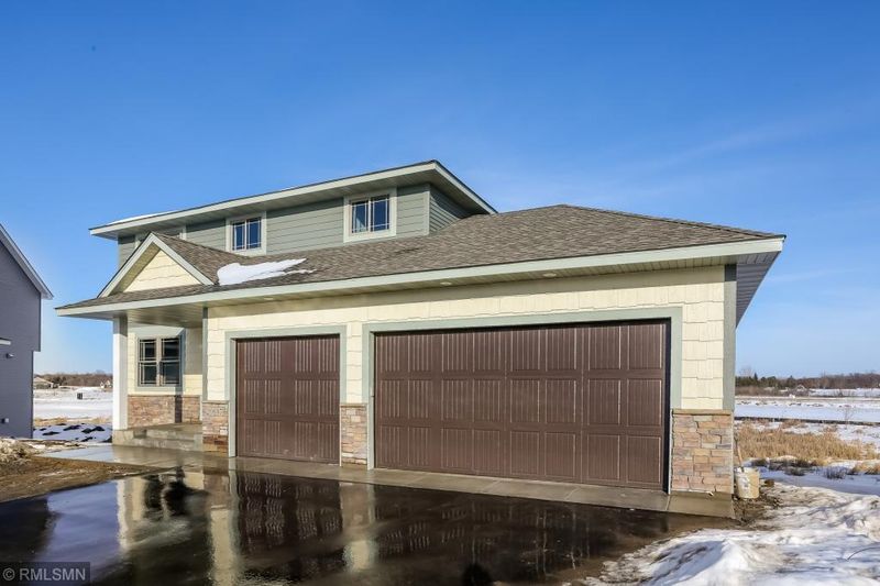 20697 Hamlet Ct N, Forest Lake, MN 55025
