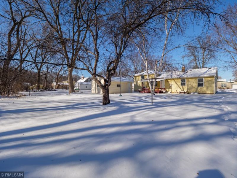 1368 Belmont Ln E, Maplewood, MN 55109