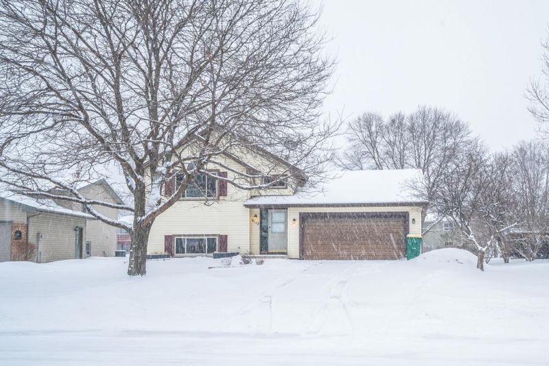 8172 James Ave N, Brooklyn Park, MN 55444
