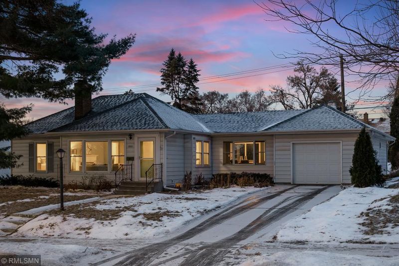 1861 Montreal Ave, Saint Paul, MN 55116
