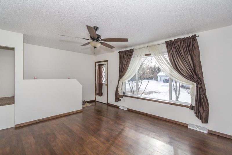 675 W 10th St, Rush City, MN 55069