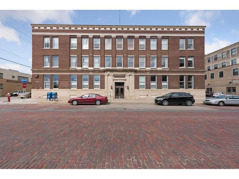 918 N 3rd St #203, Minneapolis, MN 55401