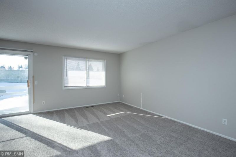 649 E 145th St, Burnsville, MN 55337