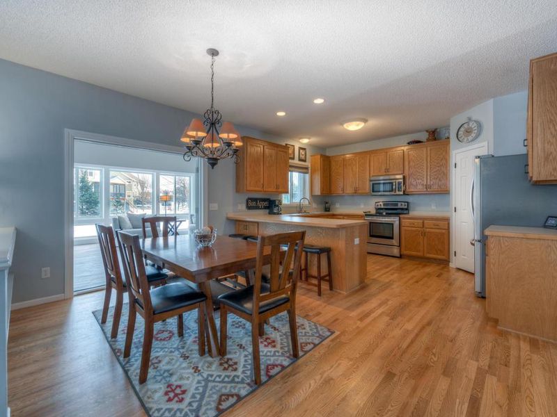 11384 Eagle View Ter, Woodbury, MN 55129