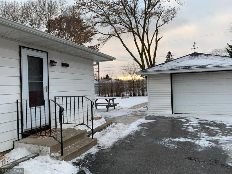 6951 Crosby Ave, Inver Grove Heights, MN 55076