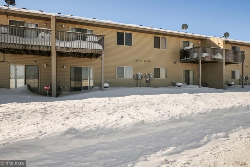9222 Orchard Cir, Monticello, MN 55362