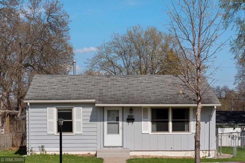 4930 Thomas Ave N, Minneapolis, MN 55430