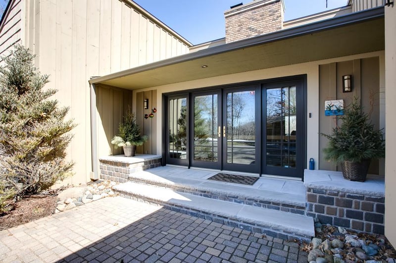 8 Sunfish Ln, Sunfish Lake, MN 55118