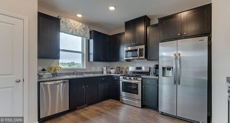 8742 Granite Ln, Woodbury, MN 55129