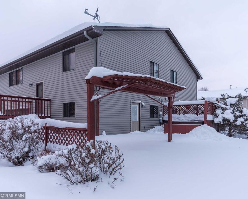 9948 Cord St NE, Circle Pines, MN 55014