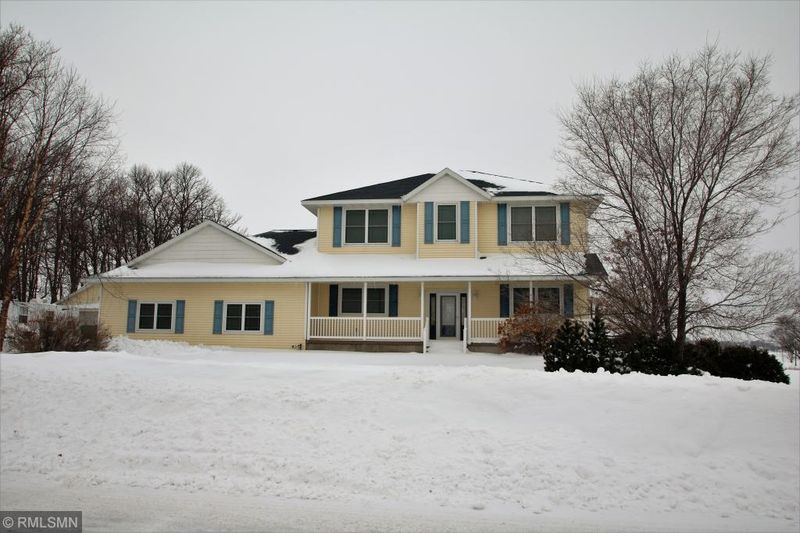 831 N 4th Ave, Melrose, MN 56352