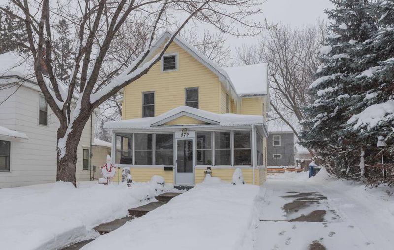 872 Manomin Ave, Saint Paul, MN 55107