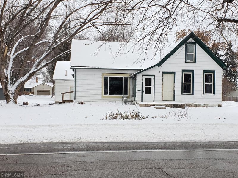 2677 17th Ave E, North Saint Paul, MN 55109