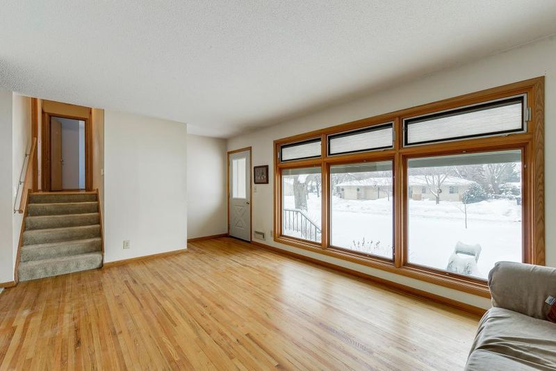 207 Yoho Dr, Anoka, MN 55303