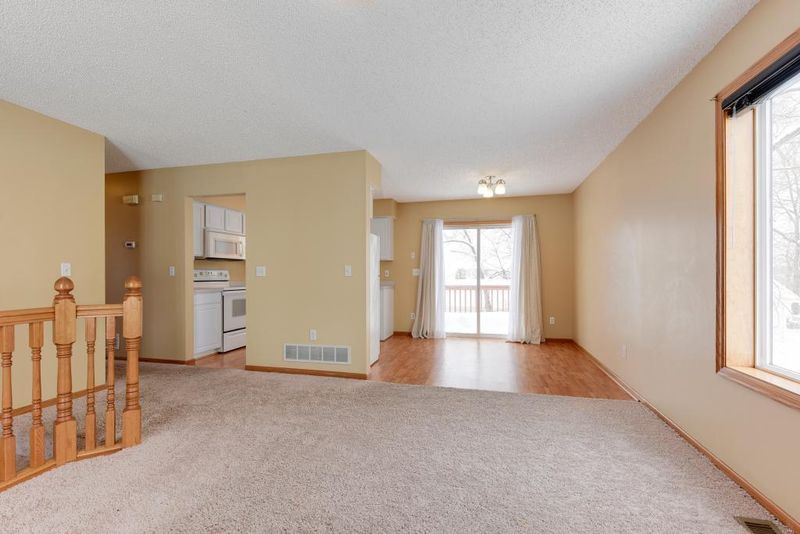 1334 Applegate Ln, Shakopee, MN 55379