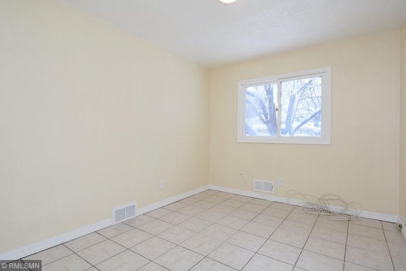 502 Sunnyside Ln, Hopkins, MN 55343