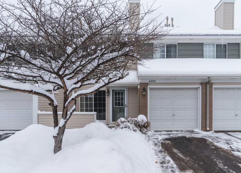 4093 Durham Ct #102, Eagan, MN 55122