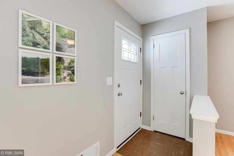 11456 Palm St NW, Coon Rapids, MN 55448