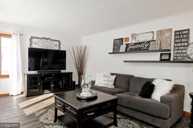 2393 South Ave E, North Saint Paul, MN 55109