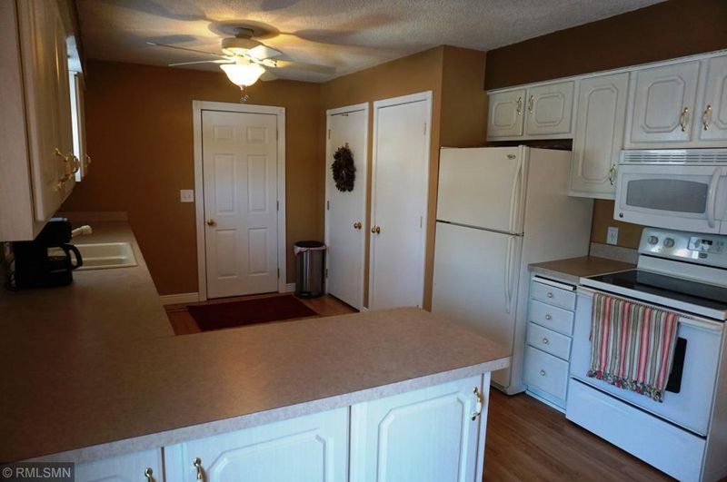 918 Pine St, Prescott, WI 54021