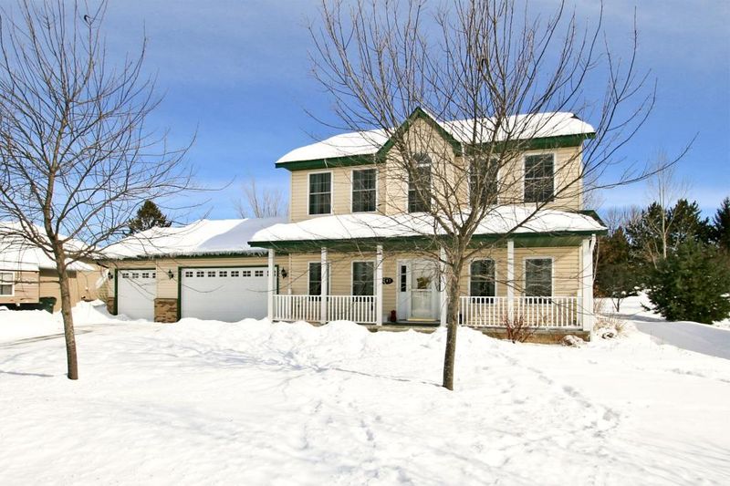 1247 Denver Ave SE, Hutchinson, MN 55350