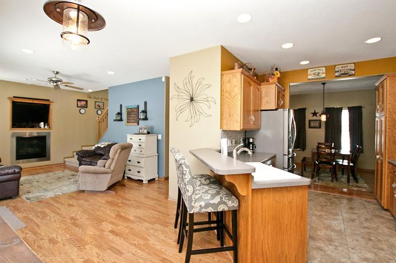 1247 Denver Ave SE, Hutchinson, MN 55350