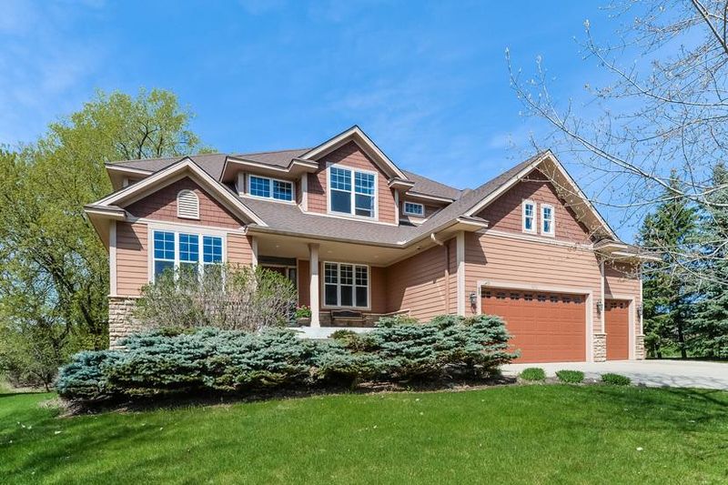 9300 Wilderness Cv, Eden Prairie, MN 55347