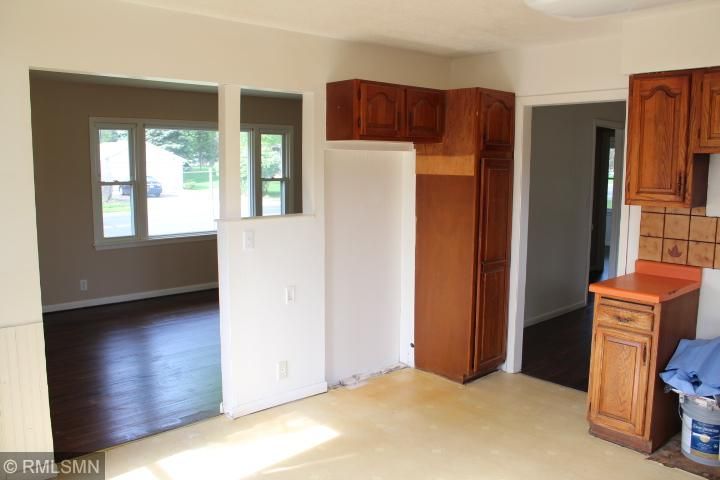 2381 5th St NW, New Brighton, MN 55112