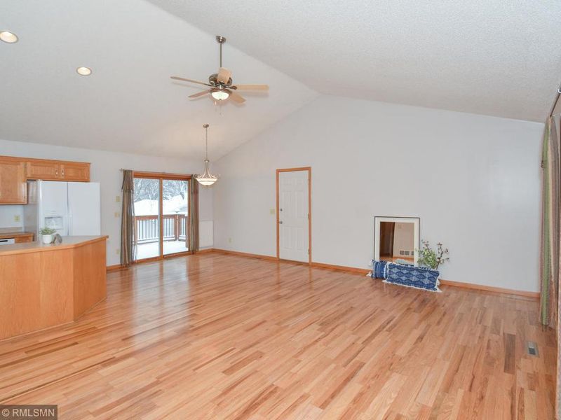 105 Dayton Rd, Champlin, MN 55316