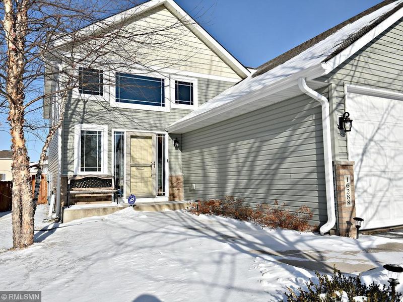 16288 Tahinka Ct NW, Prior Lake, MN 55372