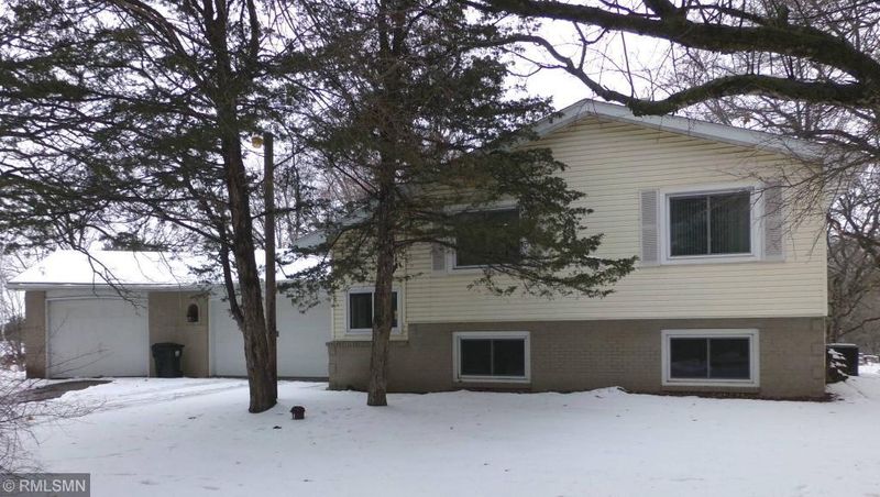 445 206th Ave NW, Oak Grove, MN 55011