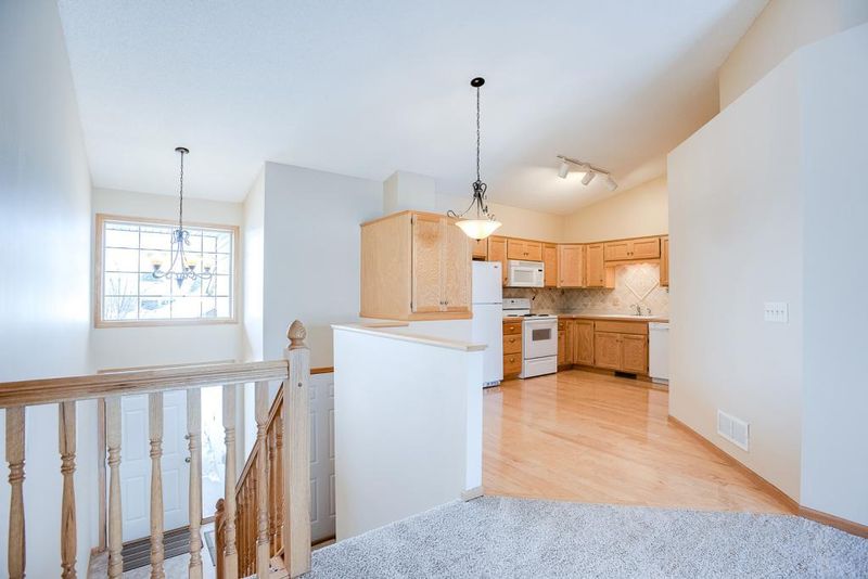 8306 Parkview Ave NE, Elk River, MN 55330