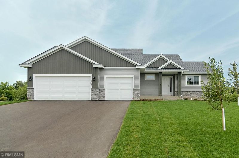 2213 Bronco Ln, Buffalo, MN 55313