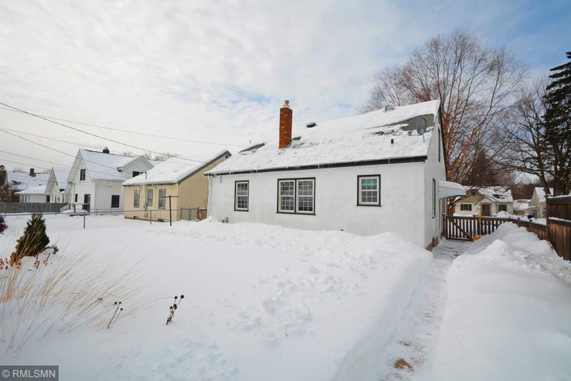 1532 Maywood St, Saint Paul, MN 55117