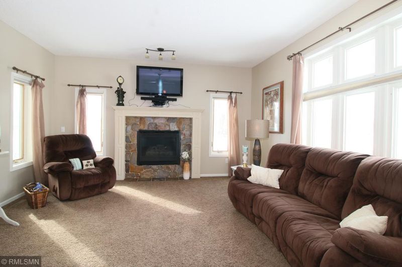9521 Winslow Chase, Maple Grove, MN 55311