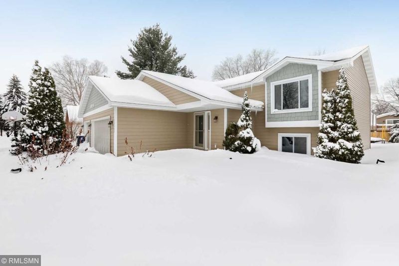 12022 Blackfoot St NW, Coon Rapids, MN 55433