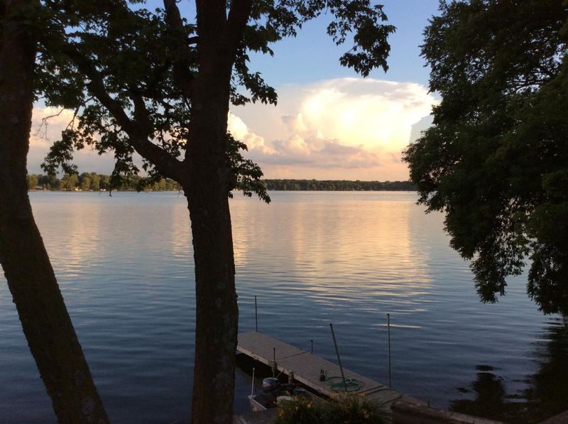 814 North Shore Dr, Waterville, MN 56096