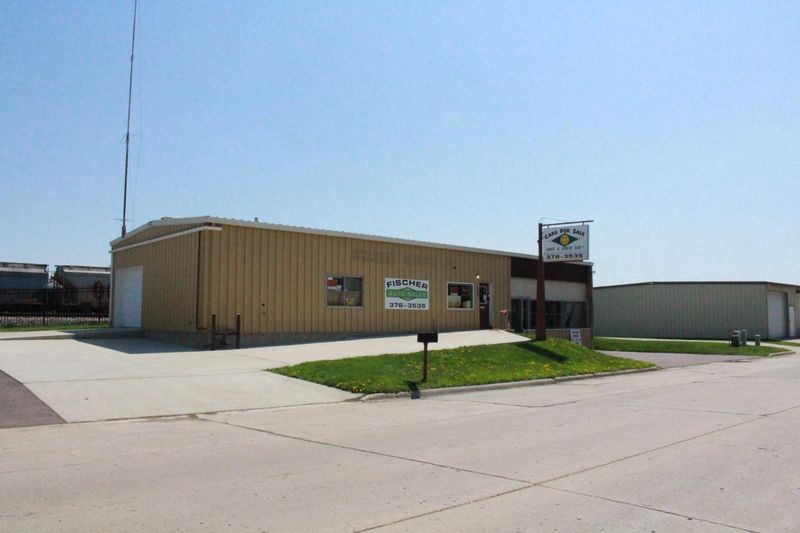 1550 1st Ave, Worthington, MN 56187
